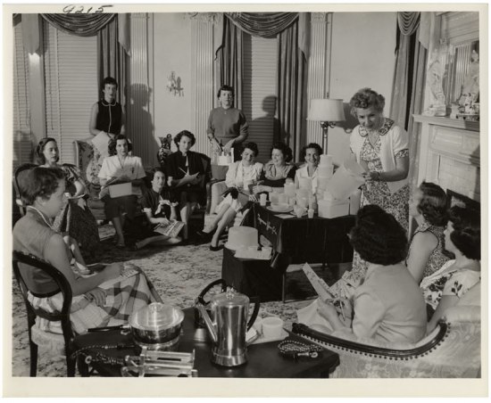 Photograph of Brownie Wise leading a Tupperware party
